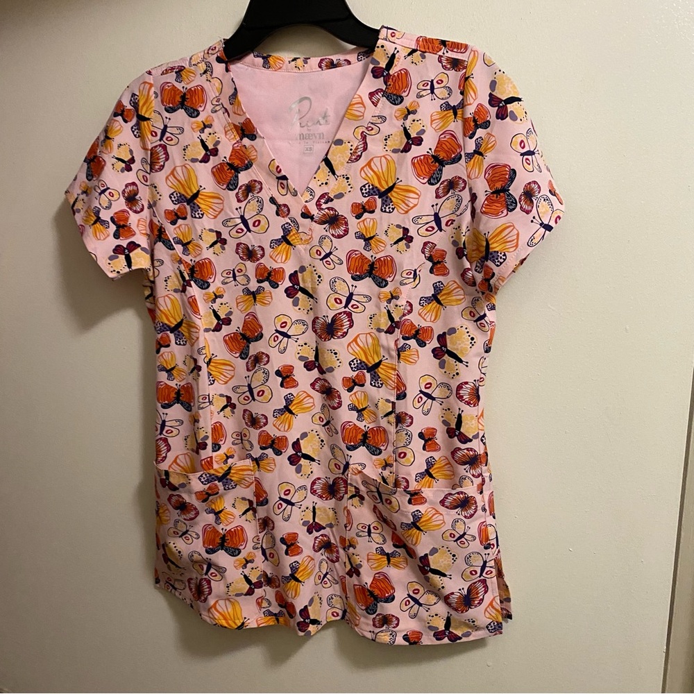 Prints By Maevn Womens Scrubs Scrub Top XS 34” Butterflies Orange & Yellow